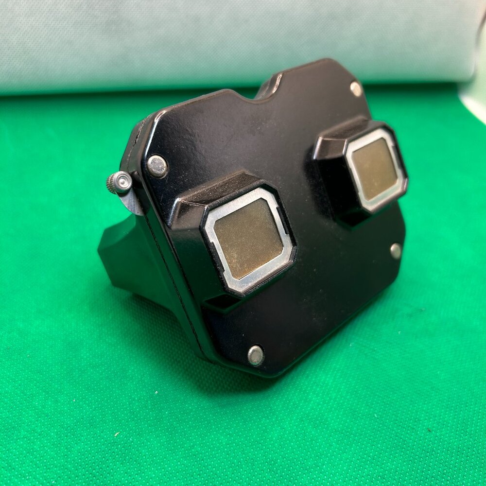 Vintage View Master. Preowned. (999)